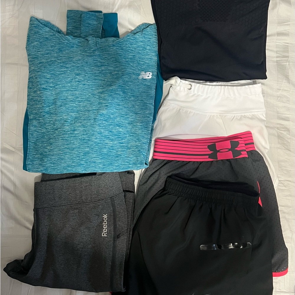 Woman’s sportswear lot size S